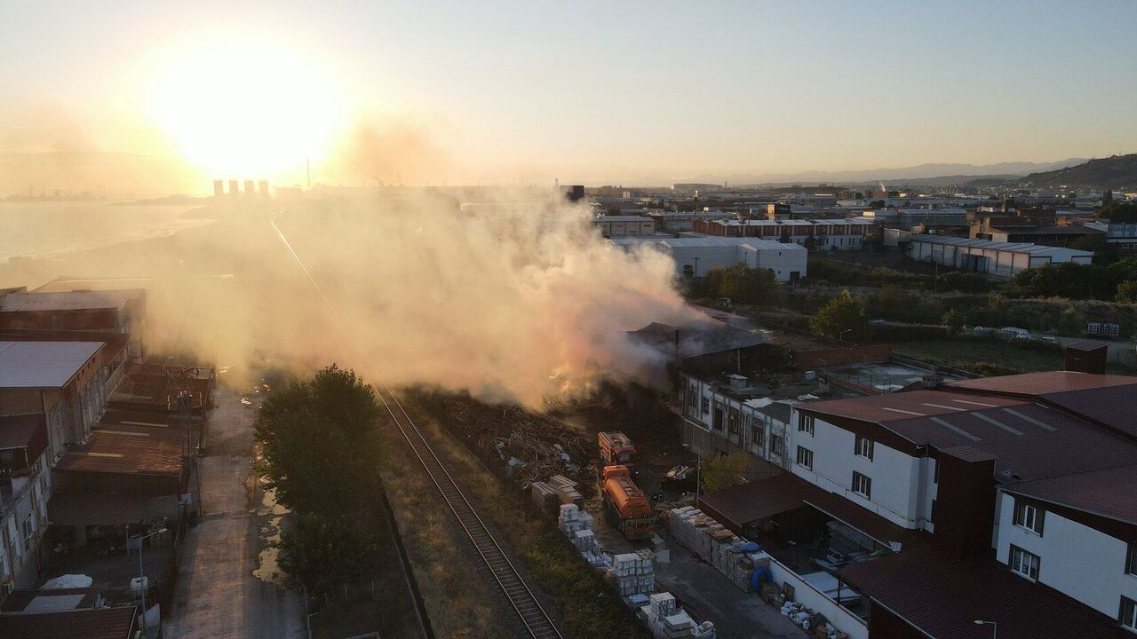 A A 20250917 39135428 39135420 S A M S U N D A Y A N G I N C I K A N K E R E S T E F A B R I K A S I N D A S O G U T M A C A L I S M A L A R I S U R U Y O R 1680X945