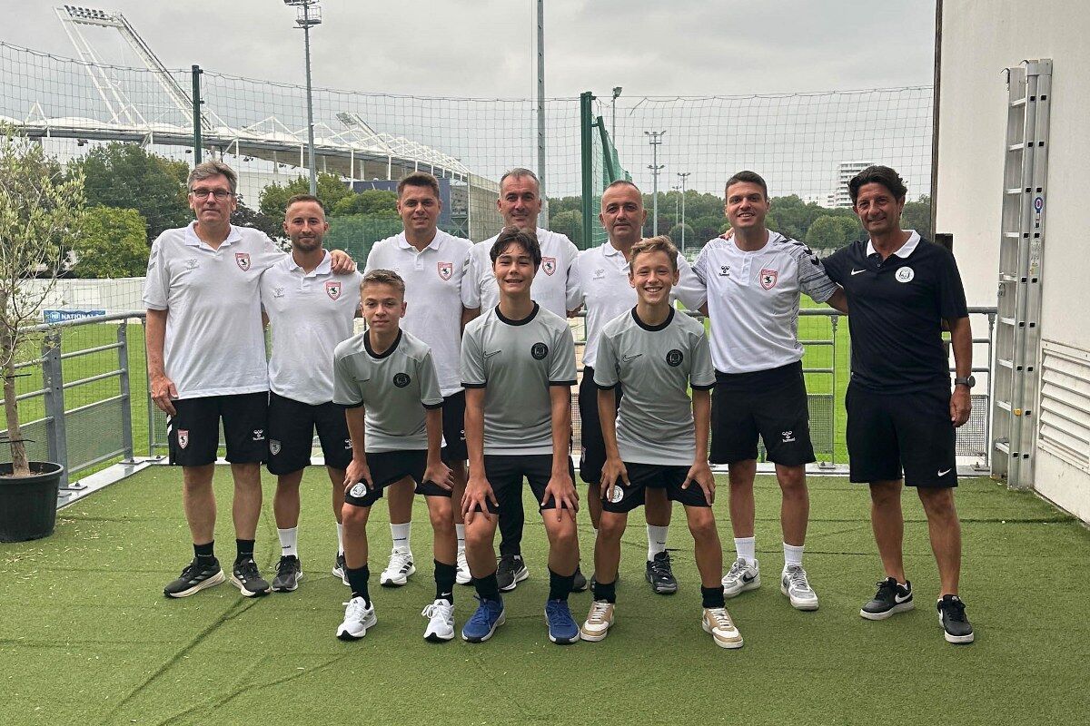 A W530137 01 1200X800