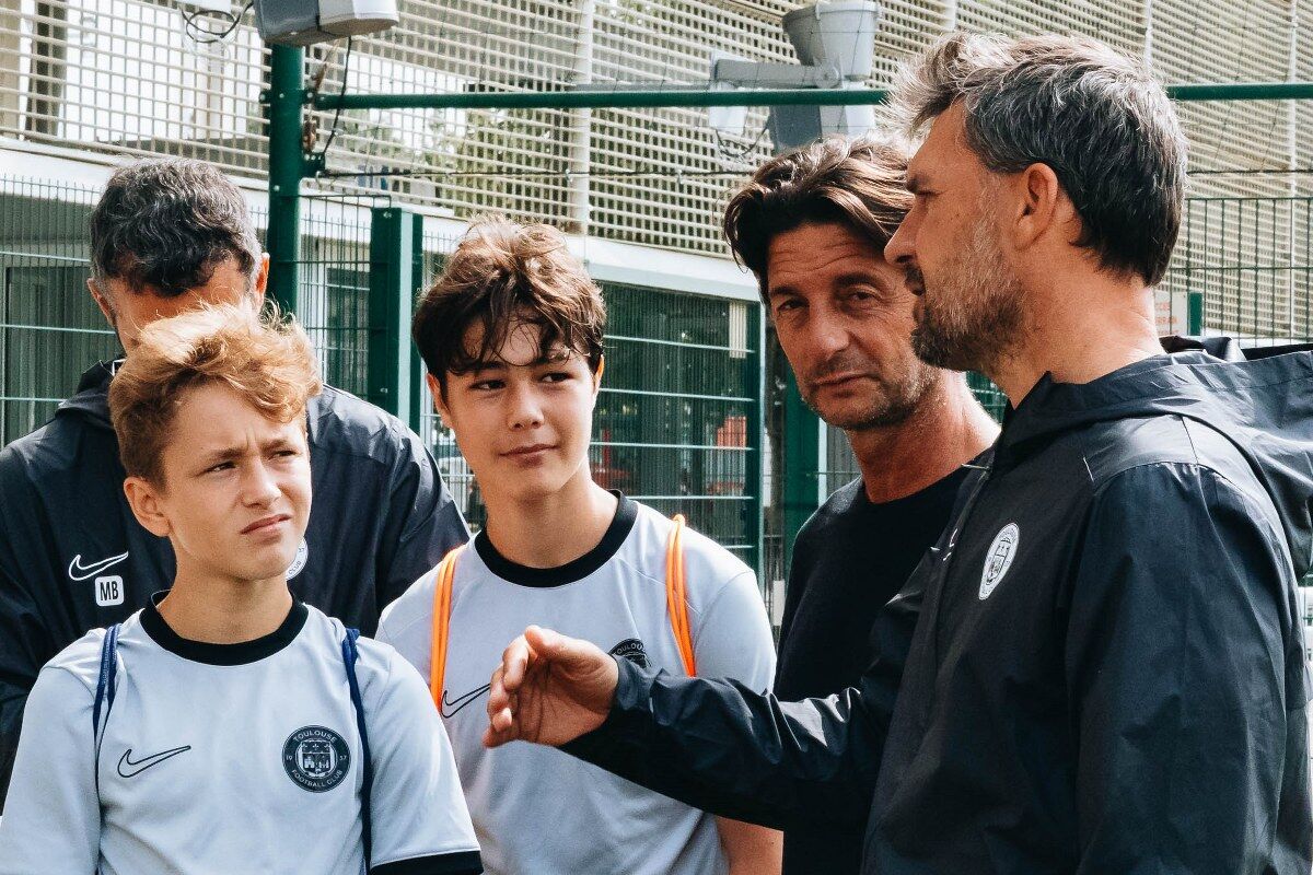 A W530137 04 1200X800