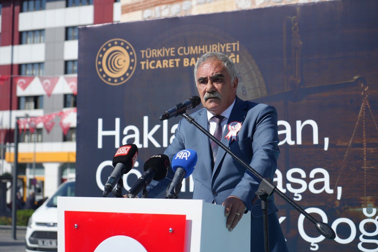 A W545046 08 1280X853