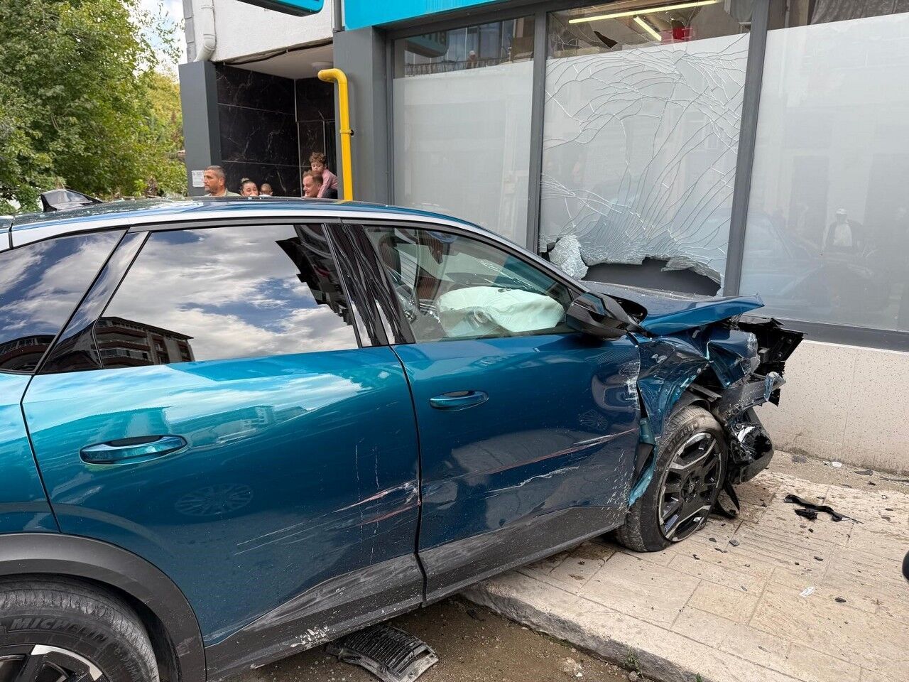 A W545882 02 1280X960