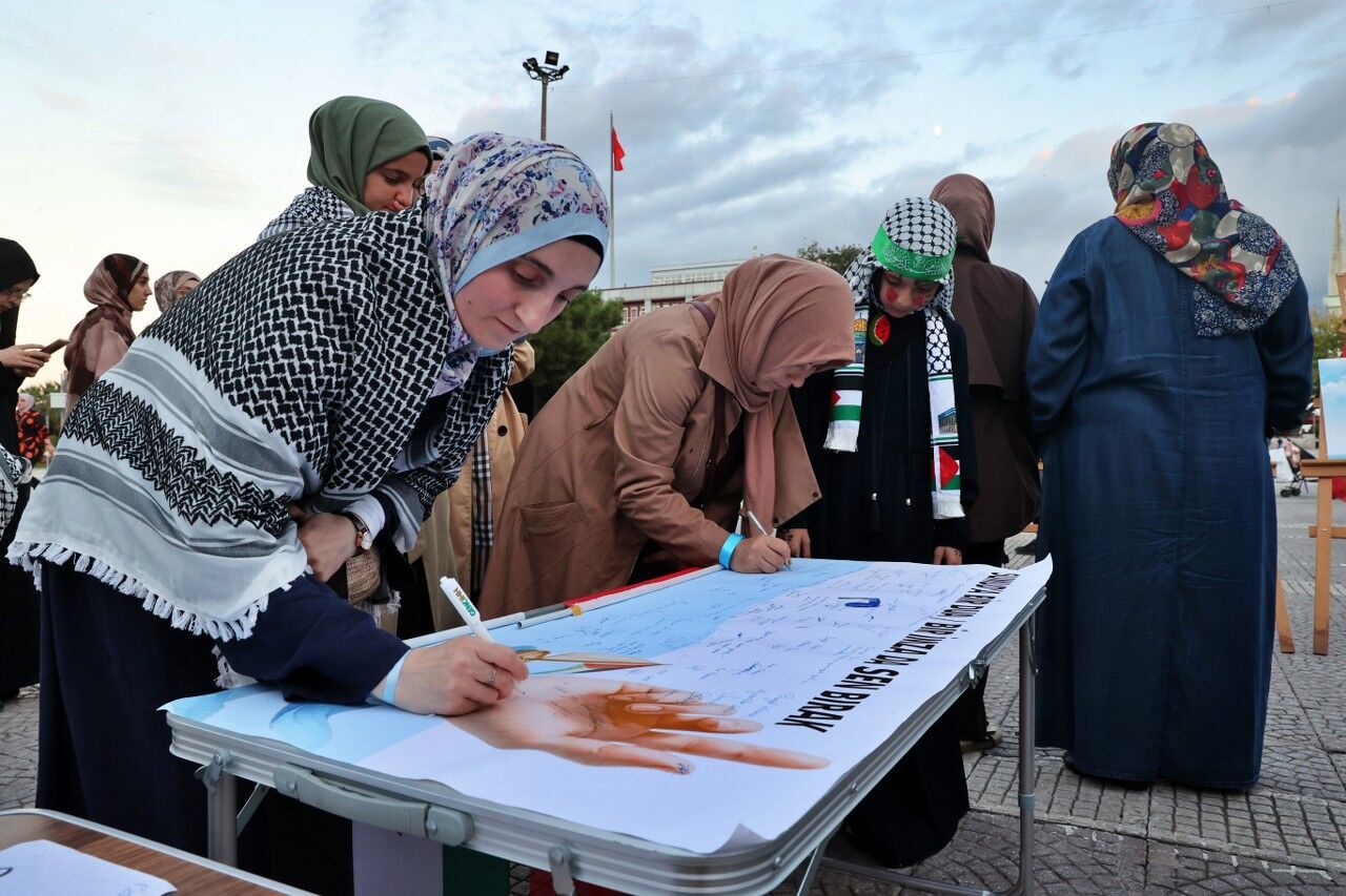 A A 20251002 39293445 39293438 I S R A I L I N K U R E S E L S U M U D F I L O S U N A S A L D I R I S I S A M S U N D A K I N A N D I 1280X853