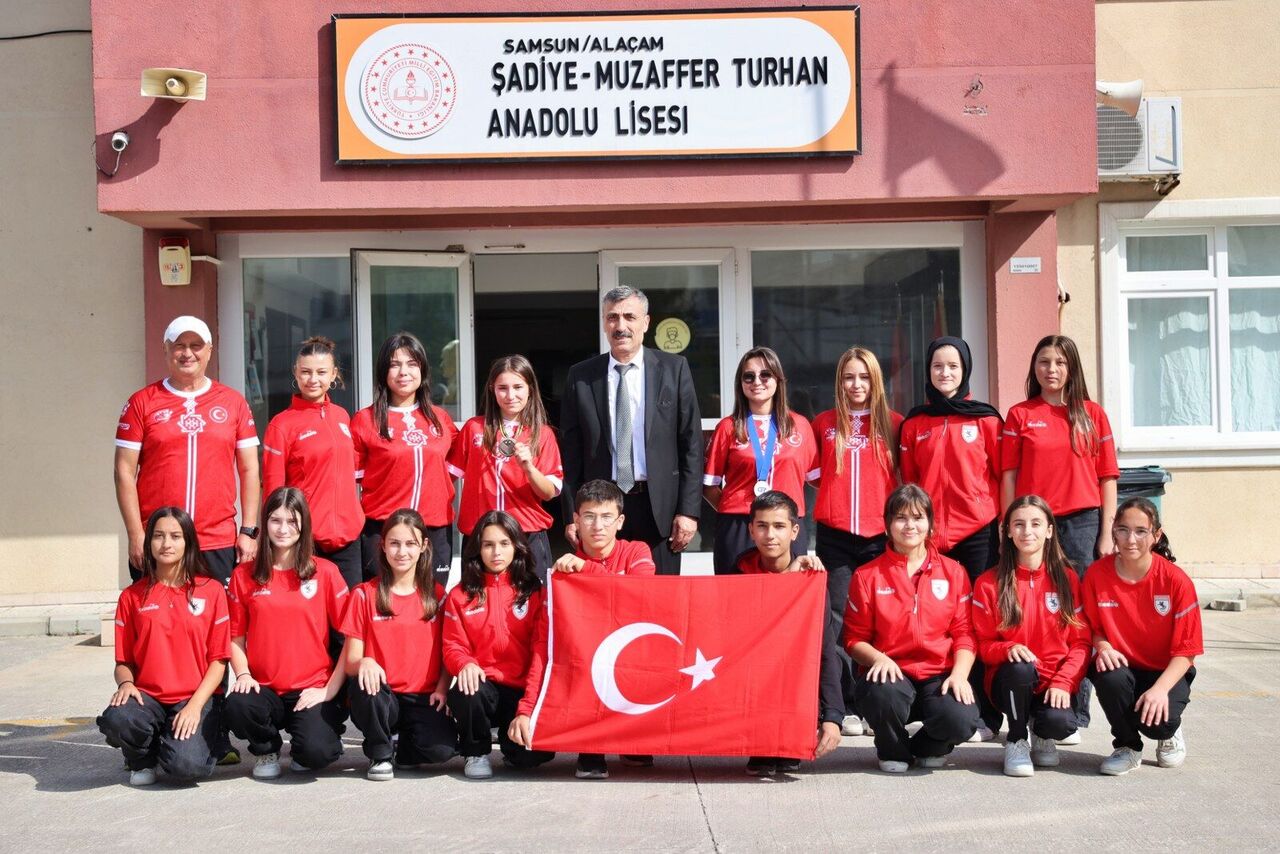 A A 20251018 39446586 39446585 B O C C E D E D U N Y A U C U N C U S U Y A G M U R S A M P I Y O N L U K H E D E F L I Y O R 1600X1067