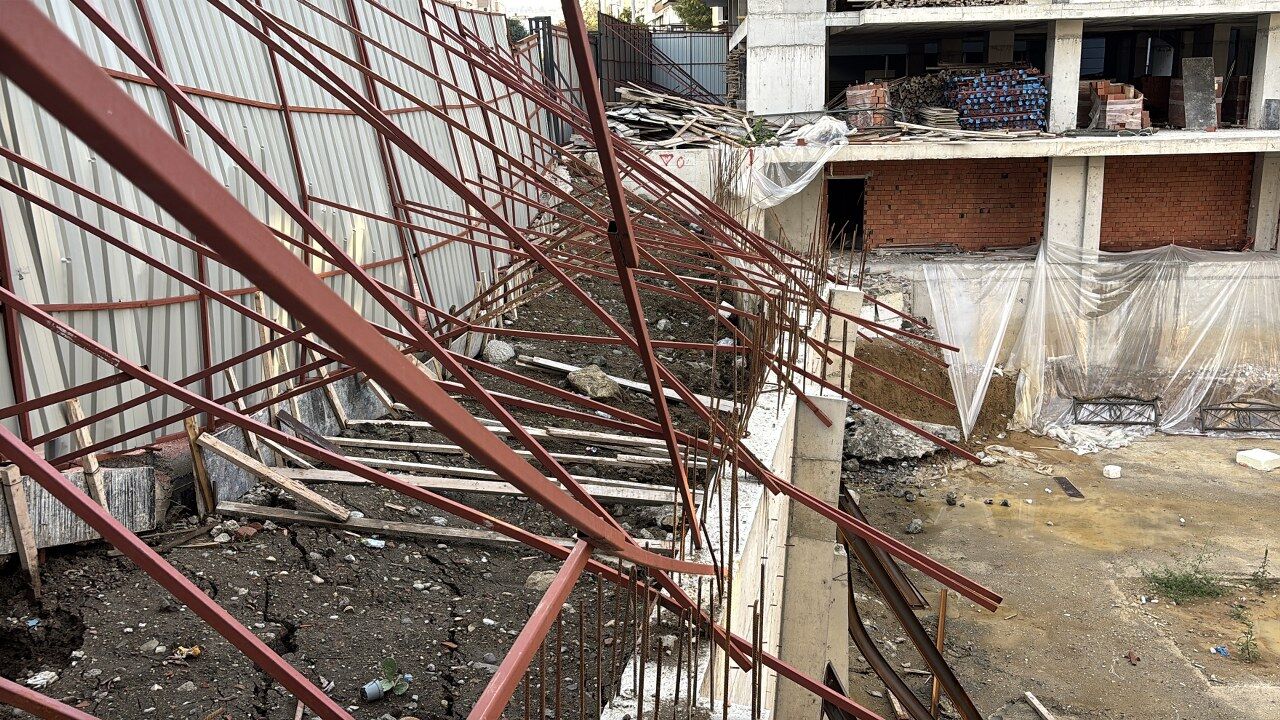 A A 20251021 39478703 39478698 S A M S U N D A I S T I N A T D U V A R I N I N C O K M E T E H L I K E S I N E D E N I Y L E C A D D E T R A F I G E K A P A T I L D I 1280X720