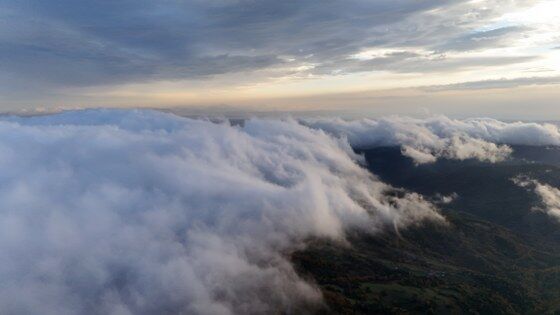 Alaçam'ın zirvesinde doğa harikası: Sis denizi