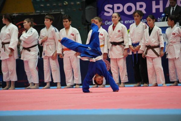 A W555551 07 600X400