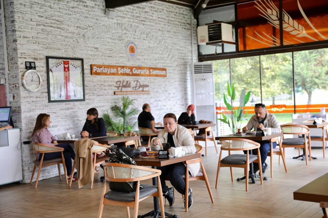 A W563925 01 1280X853