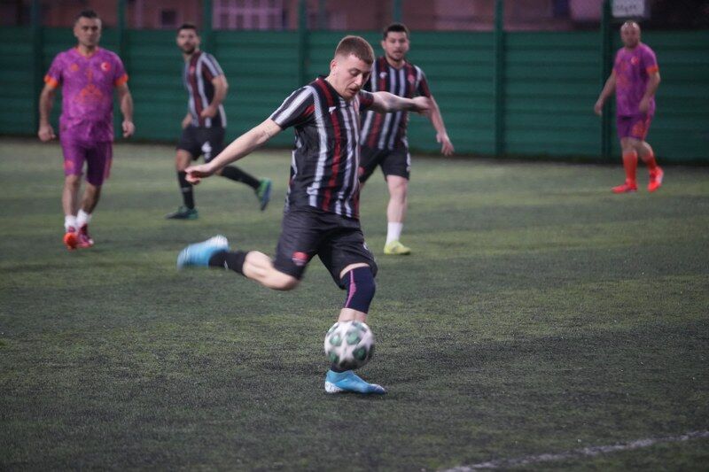 Samsun'da hastane çalışanları sahada buluştu, stres attı