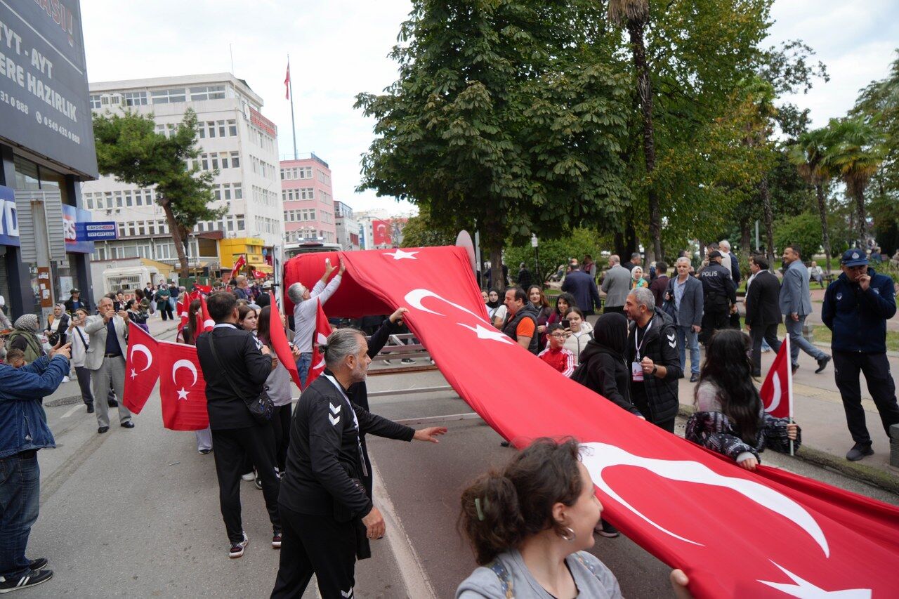 A W568507 06 1280X853