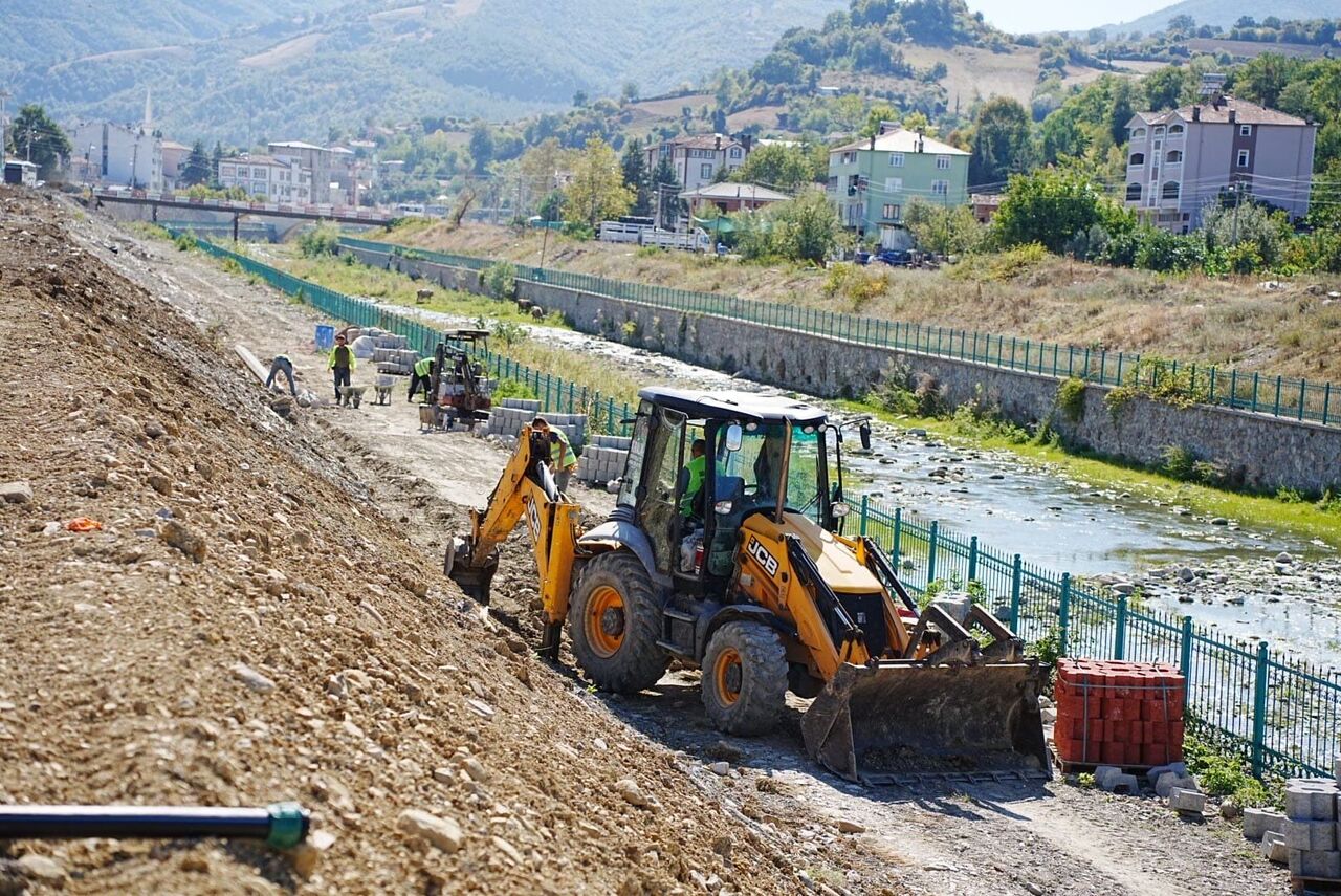 G2L C I D W Q A A G G Tz