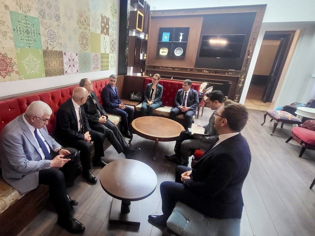 G2M B Jkd X M A A Hx8S