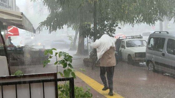 Samsun'a kuvvetli yağış uyarısı geldi: O saatlere dikkat 
