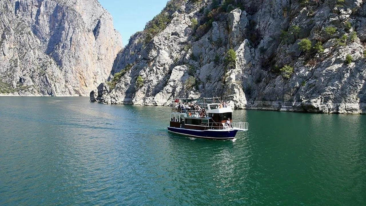 Vezirköprü Şahinkaya Kanyonu'nda Tekne Turu ve Yürüyüş Rotaları - Samsun  Haber, Samsun Son Dakika Haberleri