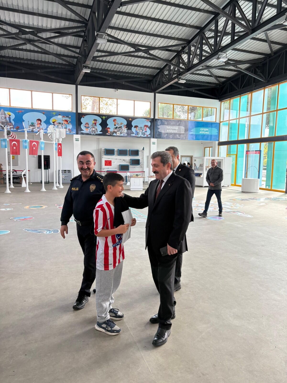 Whatsapp Image 2025 10 17 At 18.29.14 (1)