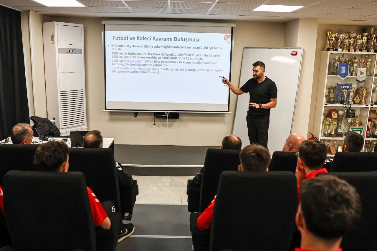 Ozan Özerkan'dan Samsunspor Akademi'de tecrübe paylaşımı