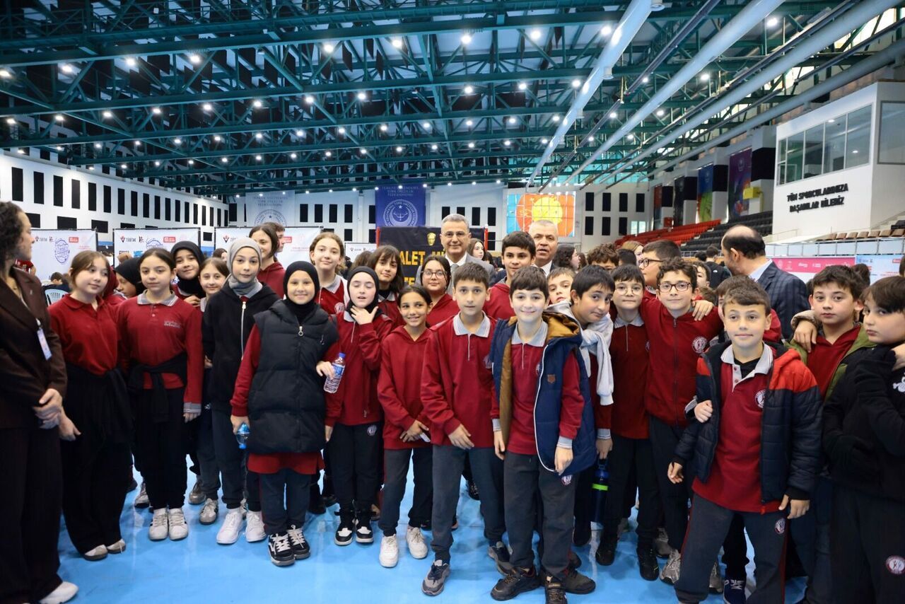 Başkan İhsan Kurnaz: "Eğitim ve bilimi destekliyoruz"