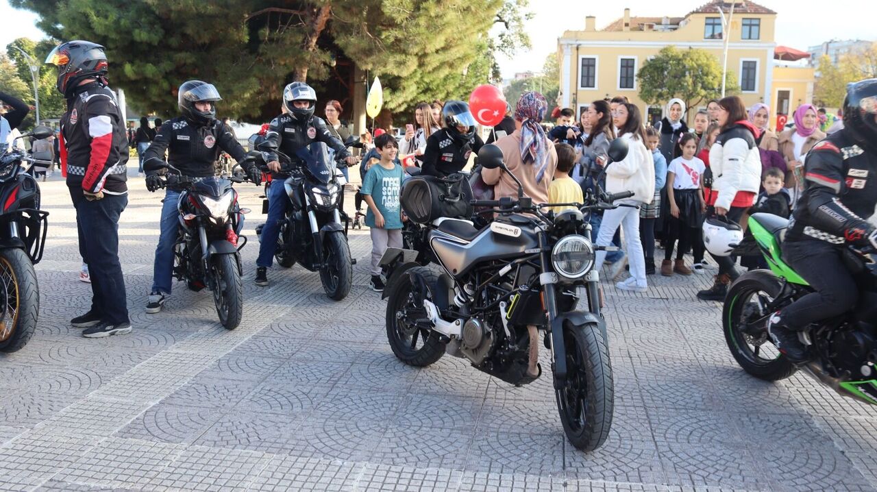 Samsun Ayyıldız Motosiklet Kulübü'nden Cumhuriyet konvoyu
