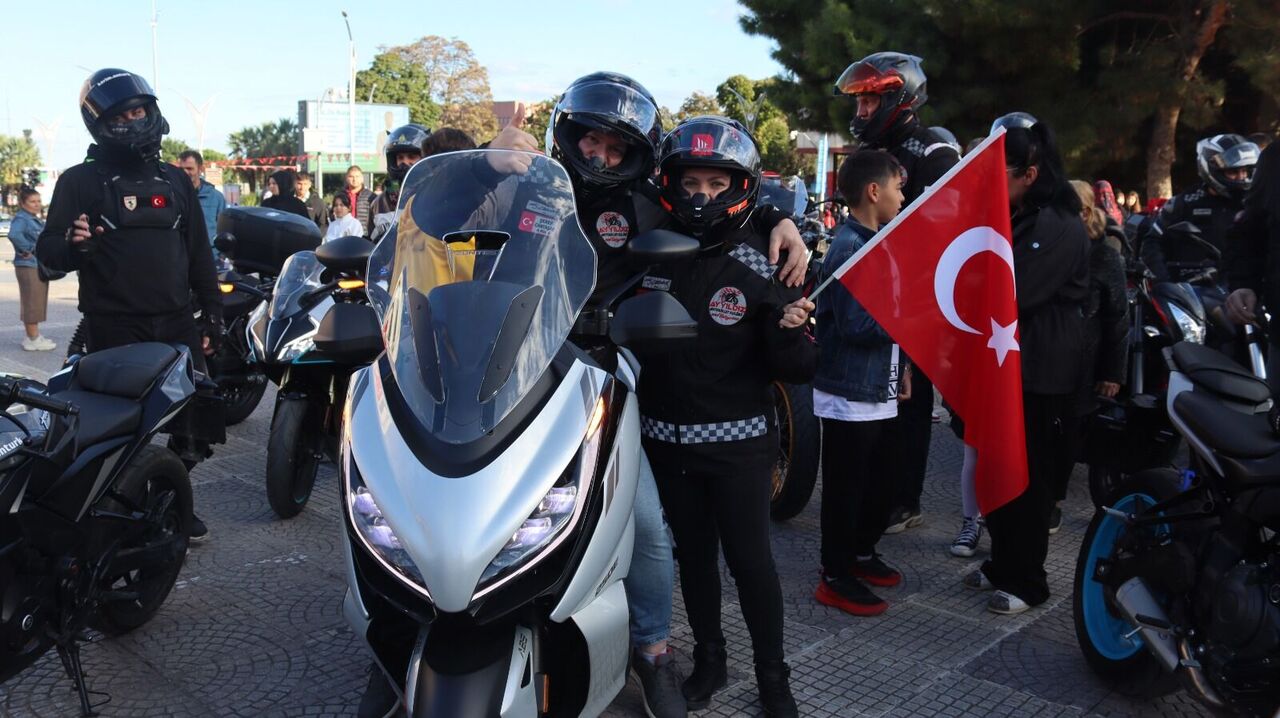 Samsun Ayyıldız Motosiklet Kulübü'nden Cumhuriyet konvoyu