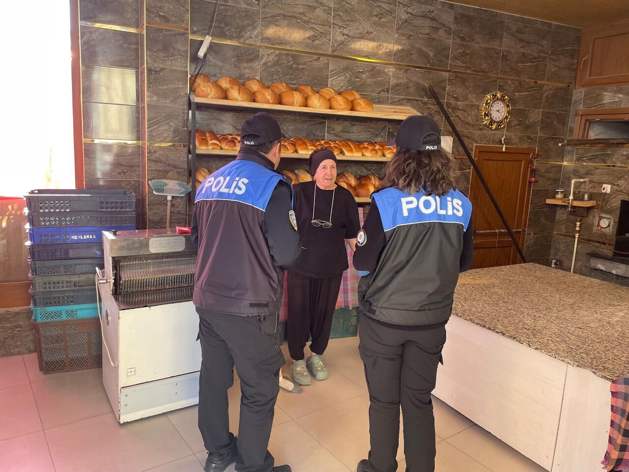 Canik'te polis ekiplerinden güvenlik eğitimi