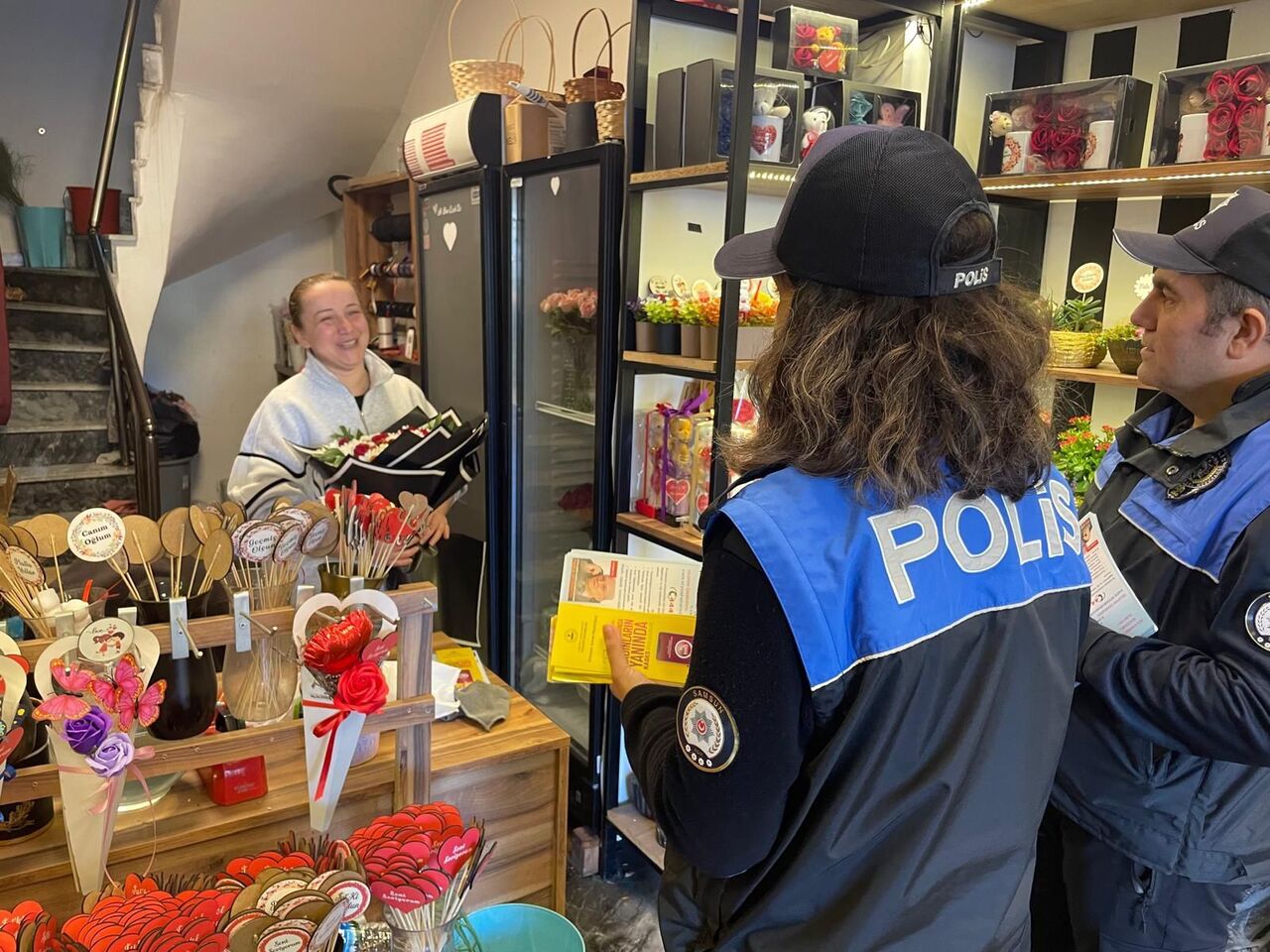 Canik'te polis ekiplerinden güvenlik eğitimi