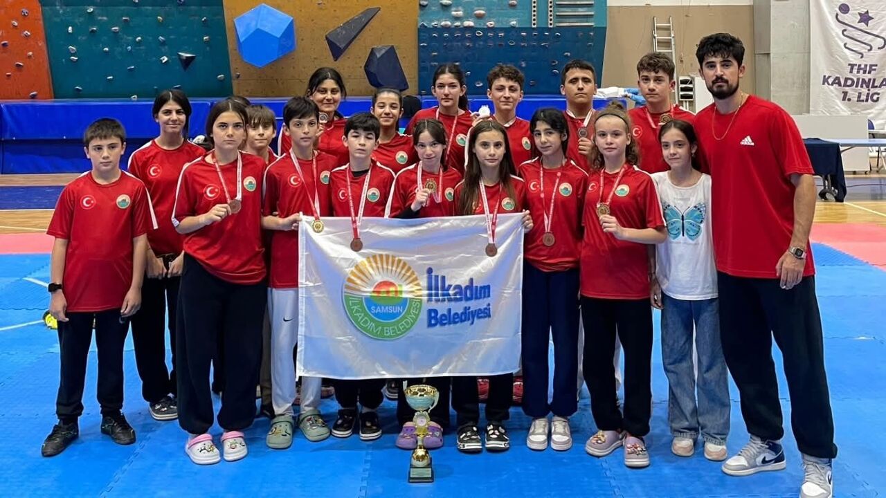 İlkadımlı sporcular başarıya doymuyor