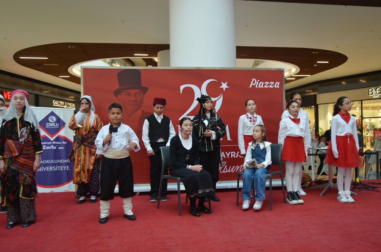 Samsun Zorlu Eğitim Kurumları'ndan şahane kutlama