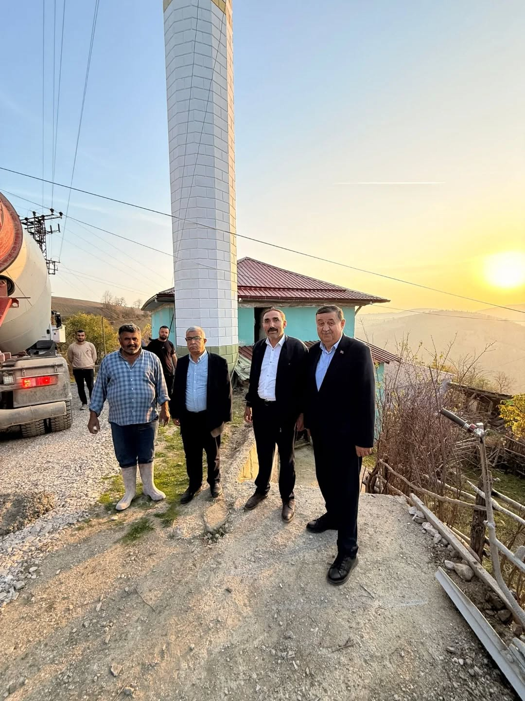 576527581 17976401114939189 6044799016478190771 N