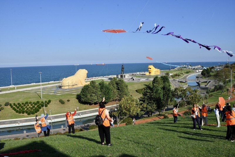 Samsun'da uçurtmalar farkındalık için havalandı!