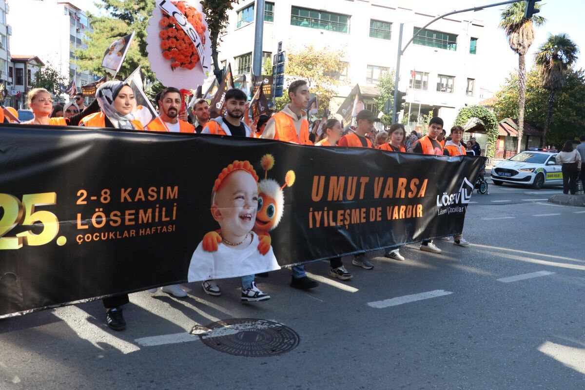 A A 20251102 39593444 39593440 S A M S U N D A L O S E V F A R K I N D A L I K Y U R U Y U S U D U Z E N L E D I 1200X800