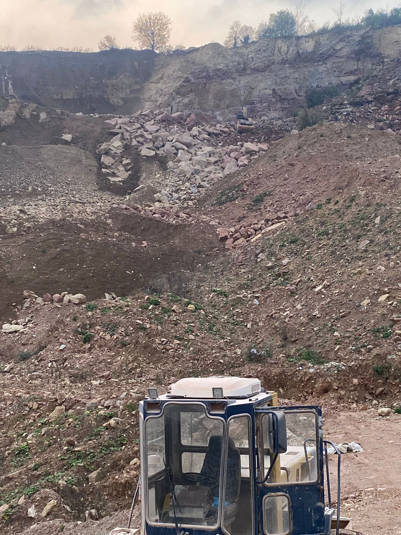 Karadeniz'de panik dolu anlar: Taş ocağı şantiyesinde göçük!