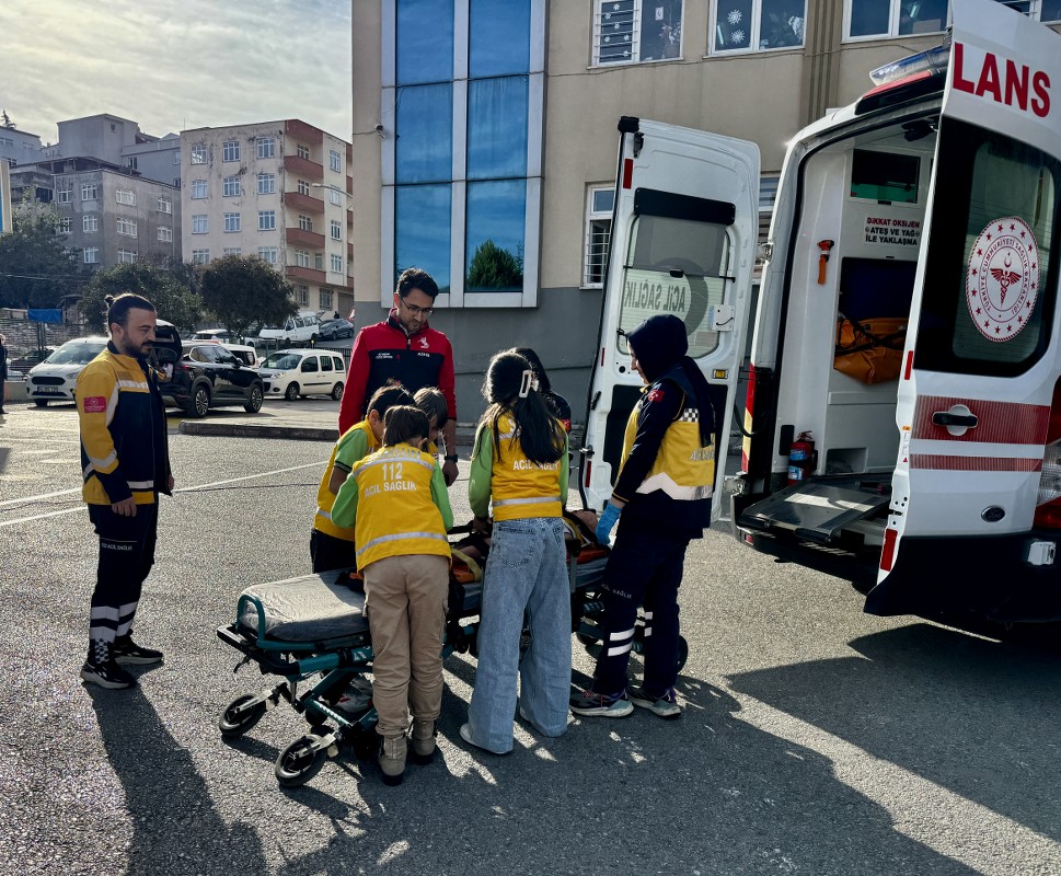 A A 20251128 39838257 39838255 S A M S U N D A M I N I K S A G L I K E L C I L E R I A R K A D A S L A R I N A S A G L I K L I Y A S A M I O G R E T T I 969X800