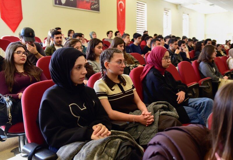 HÜRKUŞ’un Baş Test Pilotu Murat Özpala OMÜ'de 