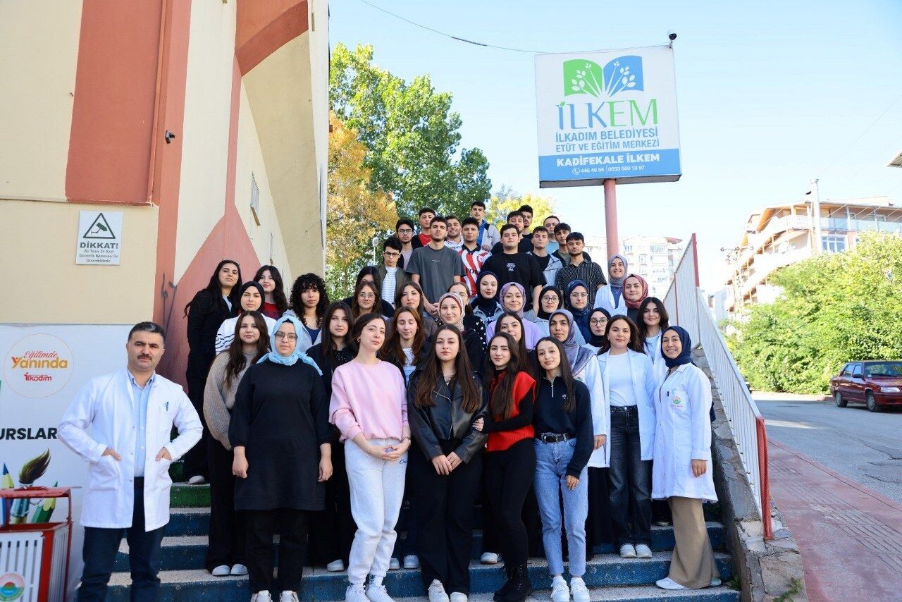 A W573119 04 1280X854