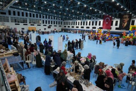 Samsun’da Gazze için hayır çarşısına büyük ilgi