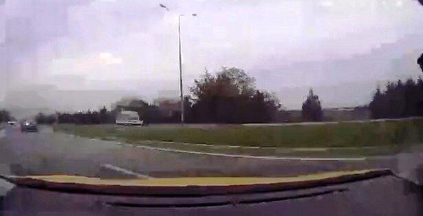 Samsun'da taksi şoförünün ustaca manevrası 6 canı kurtardı 