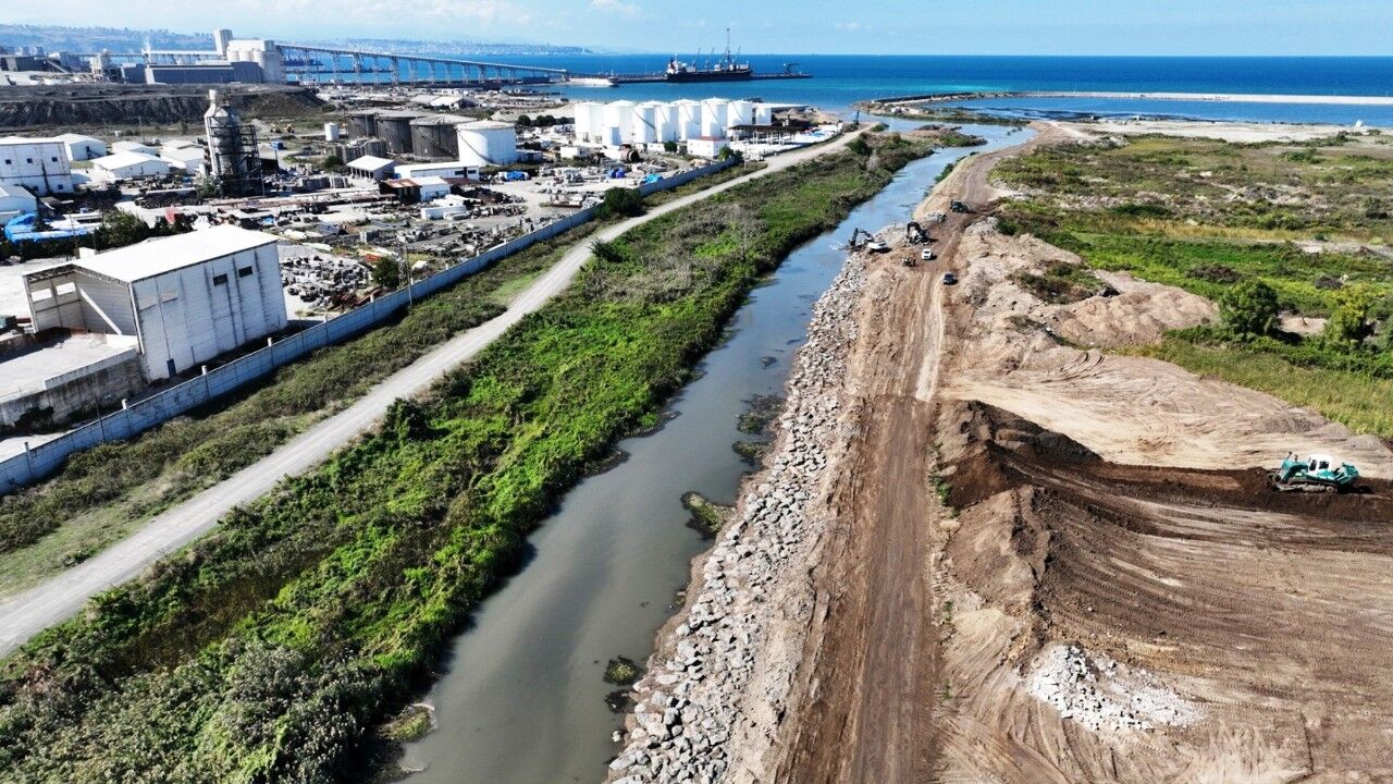 A W575359 01 1280X720