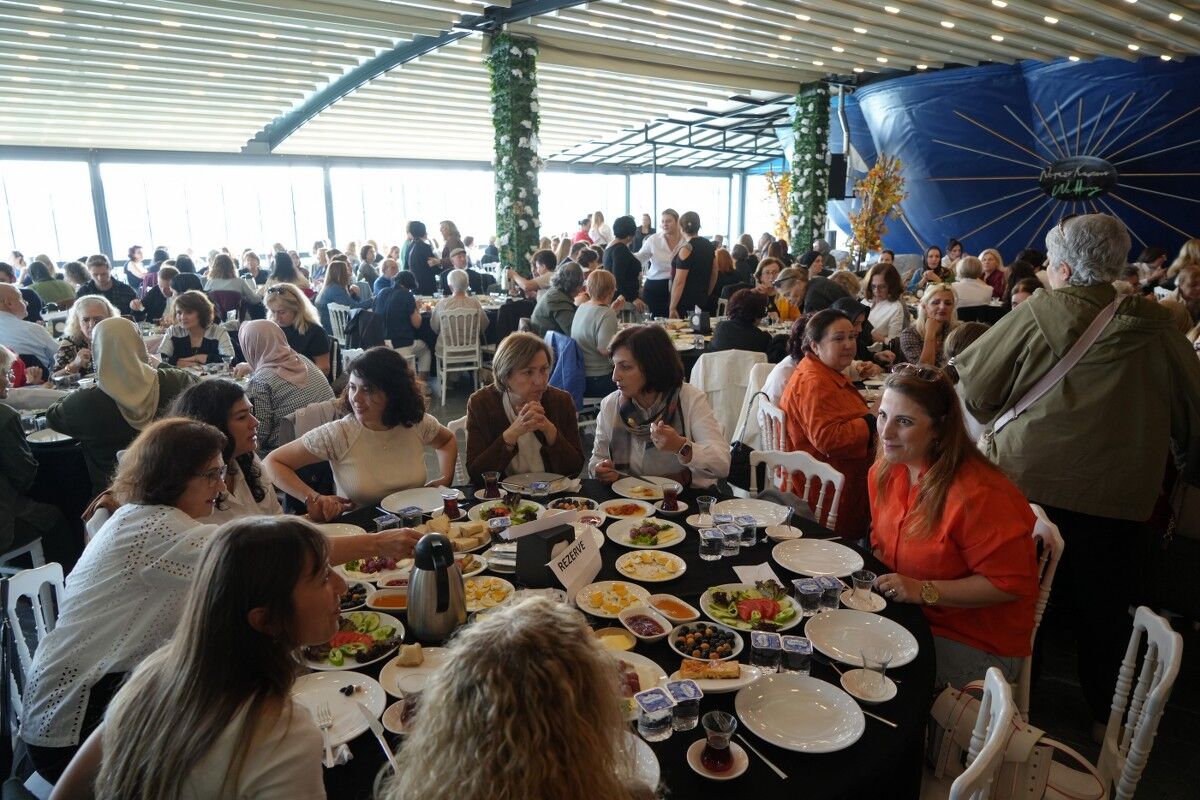 A W575449 01 1200X800