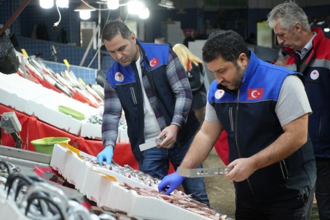 Samsun'da balık tezgahları merkez altında: Ceza yağdı
