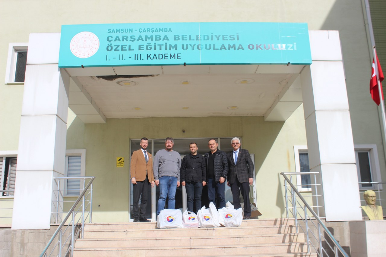 A W582445 07 1280X853