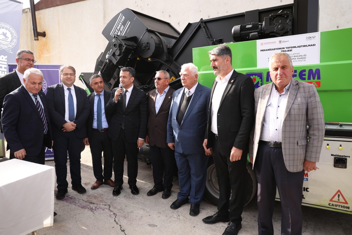 A W583429 04 1200X800