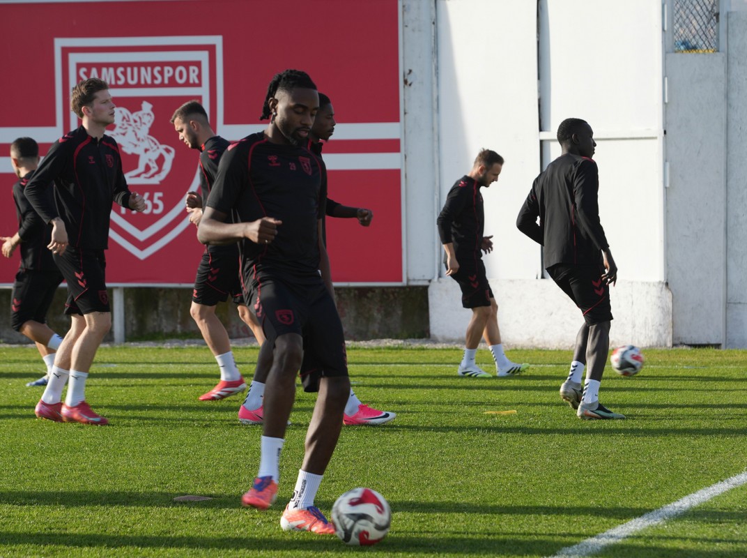 A W584149 05 1072X800