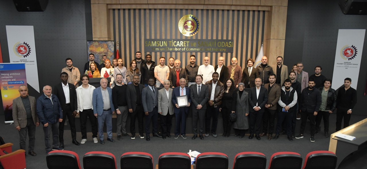 A W584151 01 1280X591