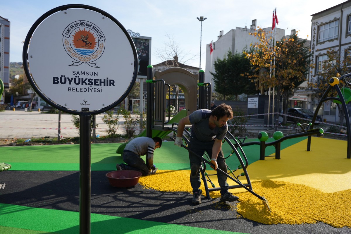 A W584295 04 1200X800