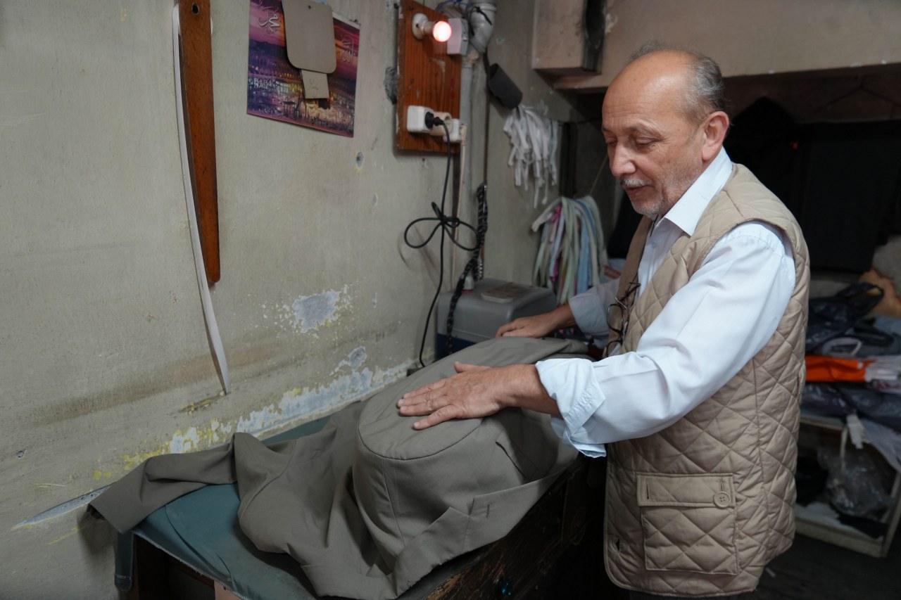 A W587387 02 1280X853