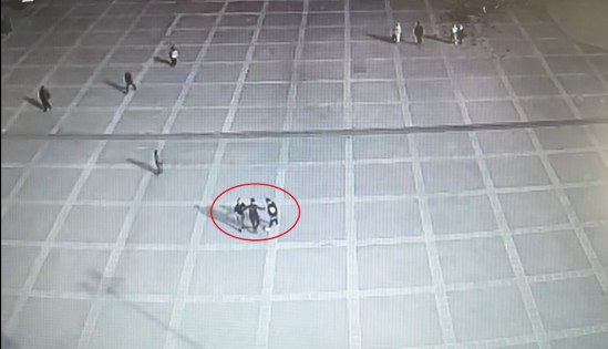 Samsun Cumhuriyet Meydanı'nda yumruklu kavga!