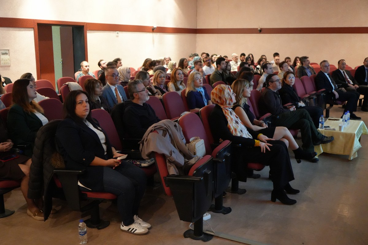 A W589540 03 1200X800