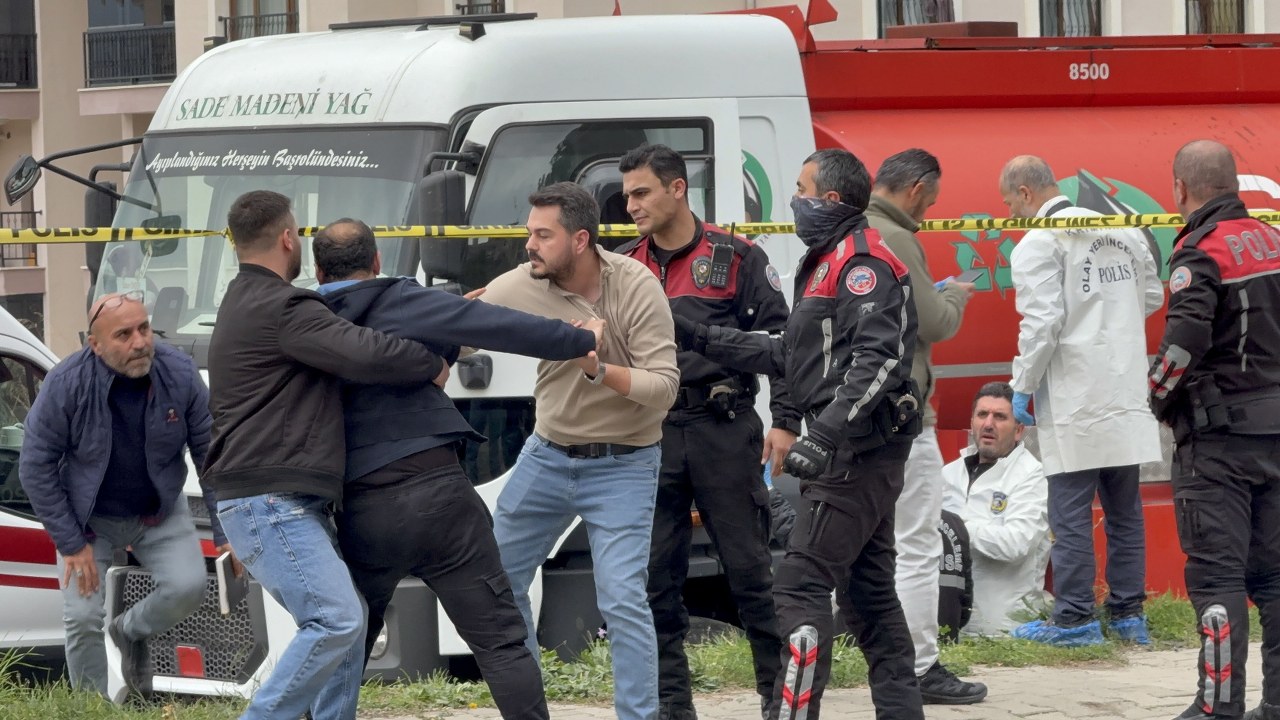 A W590006 05 1280X720