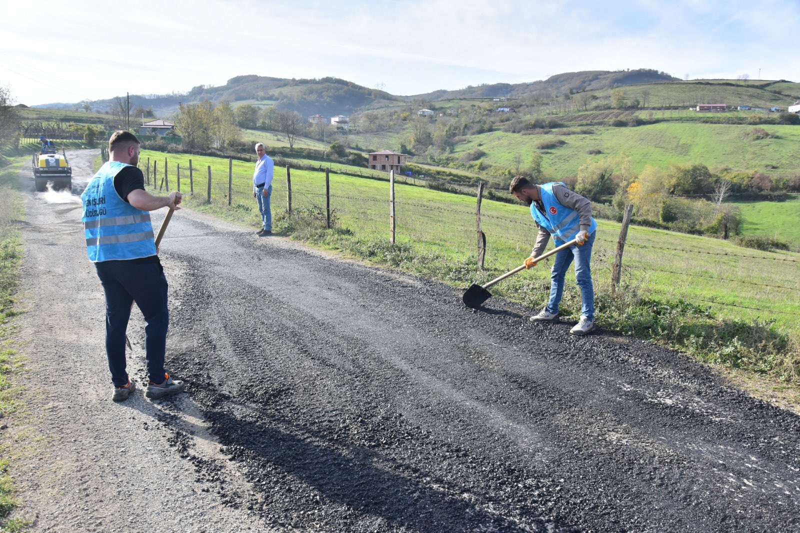 Tekkeköy’de yollar onarılıyor