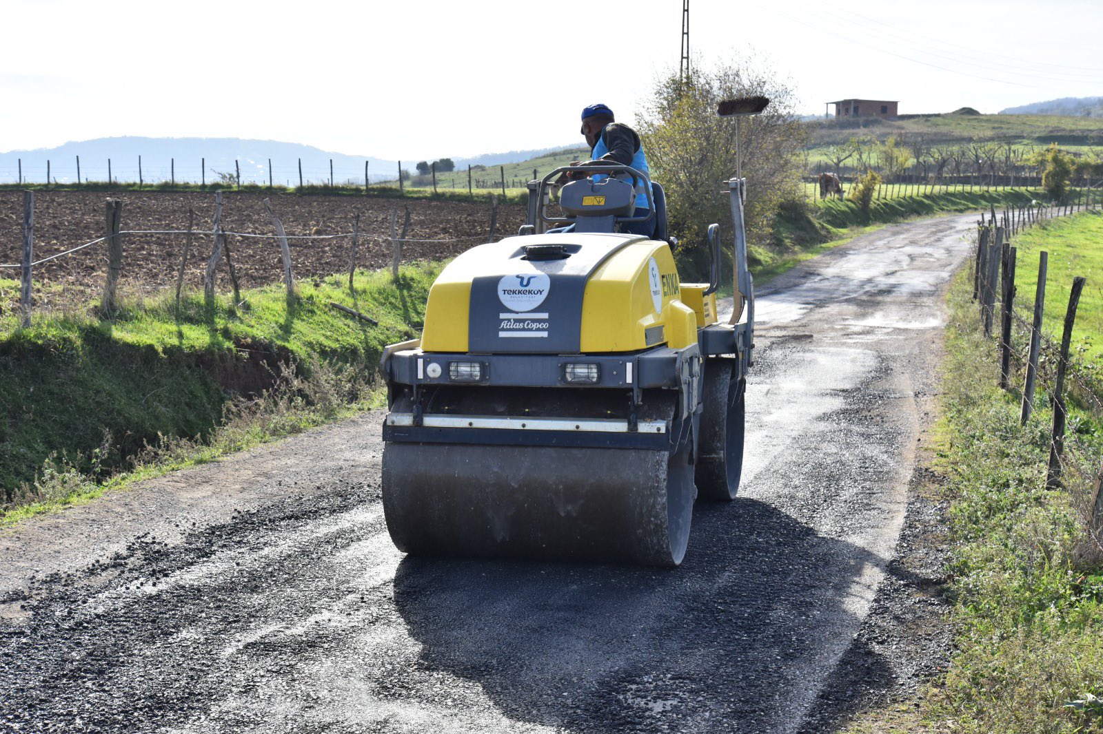 Tekkeköy’de yollar onarılıyor