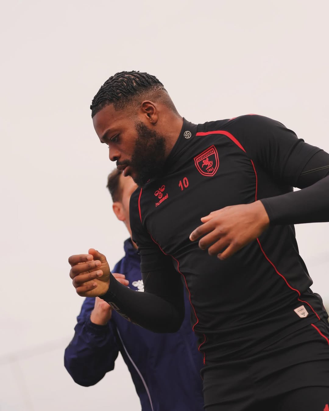 Guess Who’s Back 👀 Happy To Be There With The Guys, Can’t Wait To See You Again!#Samsunspor 🔴⚪ (1)